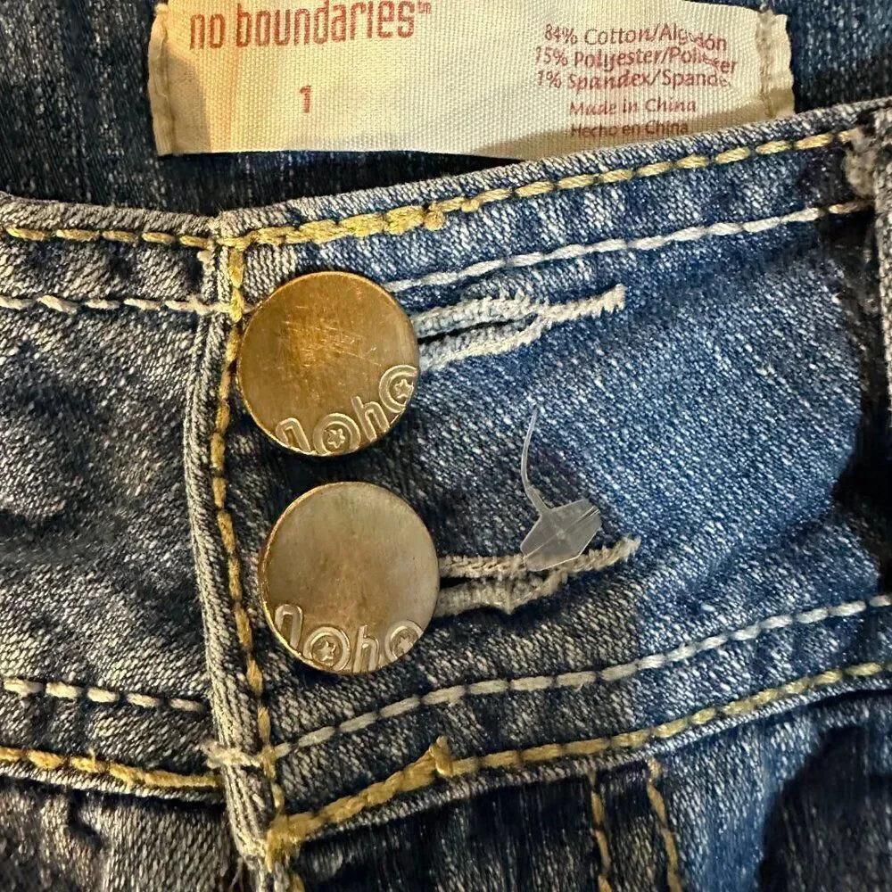 No Boundaries Denim Shorts Size 1